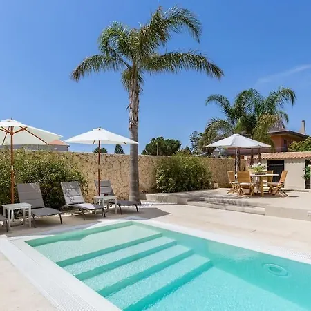 Explore Sicily From A Lux & Private Pool Holiday home *