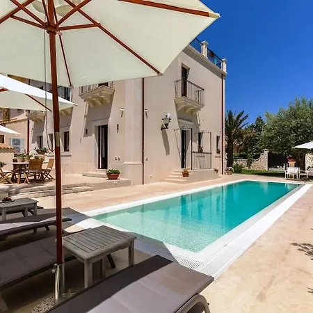 Explore Sicily From A Lux & Private Pool * Avola